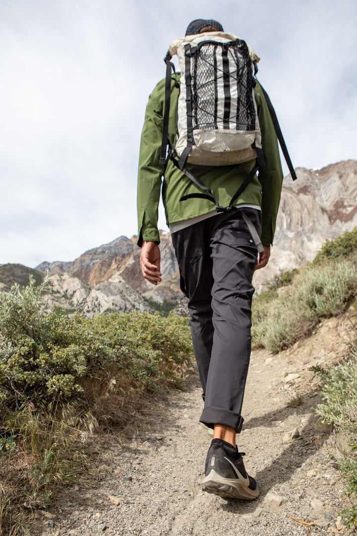 686 Men's Everywhere® Pant - Slim Fit — CHARCOAL (vista 2)