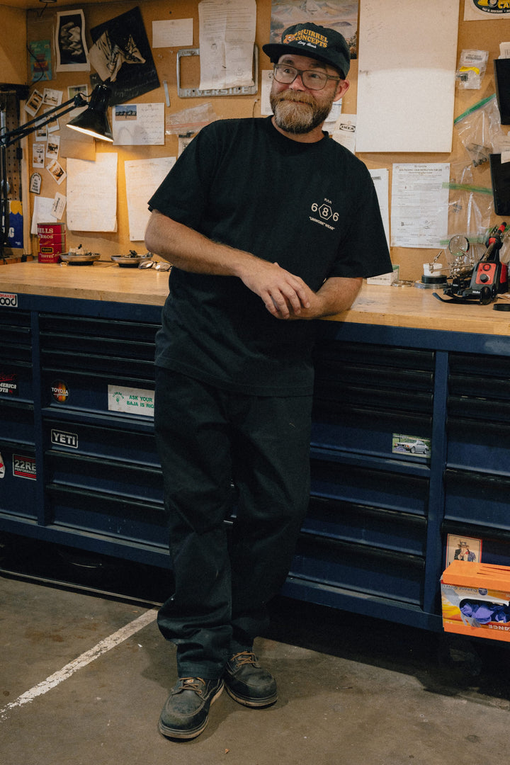 686 Men's Unwork® Tradesman Pant - Relaxed Fit — TRUE BLACK (vista 2)