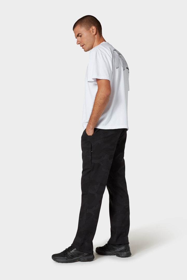686 Men's Everywhere Pant - Relaxed Fit — BLACK CAMO (vista 2)