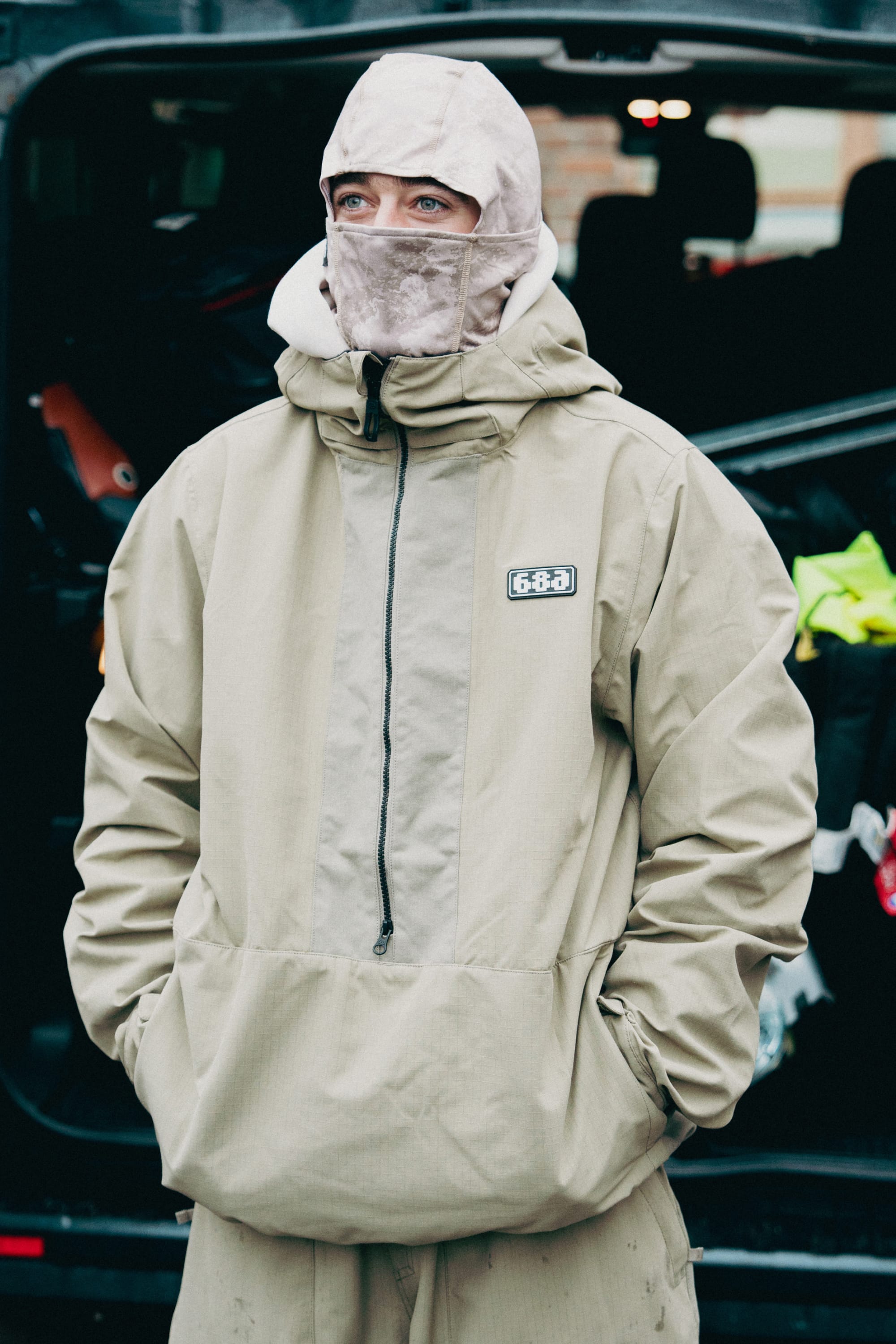 686 Men's Ghost™ 2.5L Anorak – 686.com