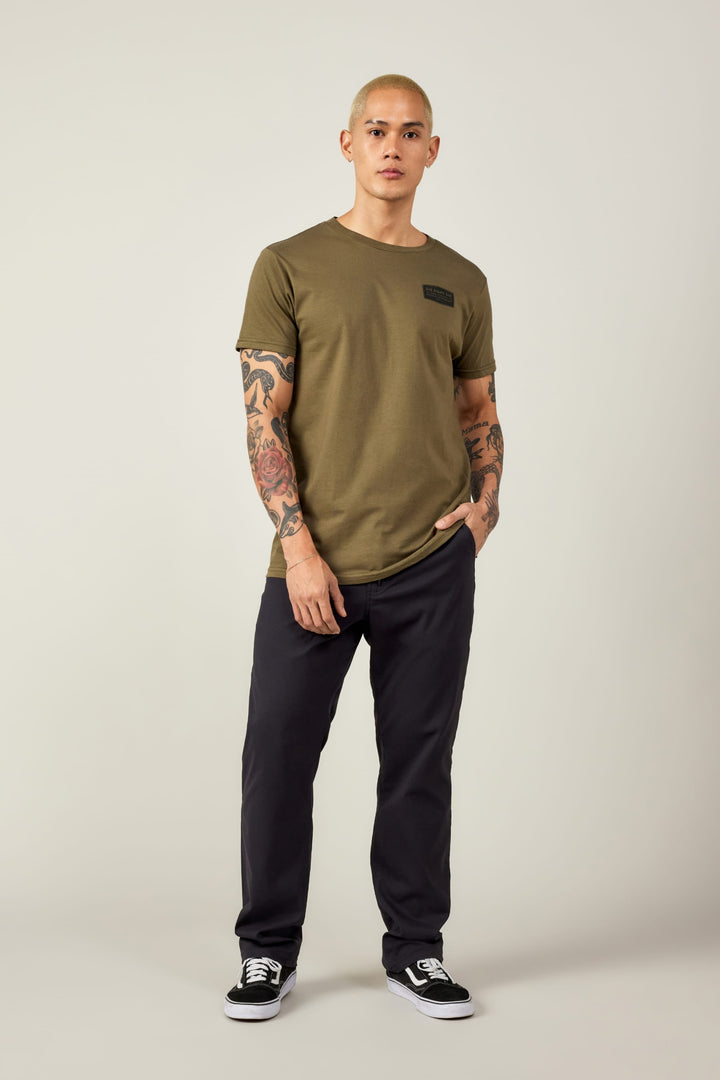 686 Men's Unwind Short Sleeve Tee — MILITARY GREEN (vista 2)