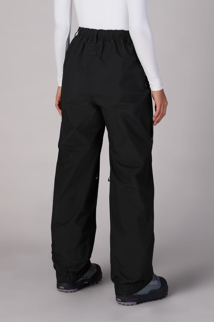 686 Women's GORE-TEX Outline™ Shell Pant — BLACK (vista 2)