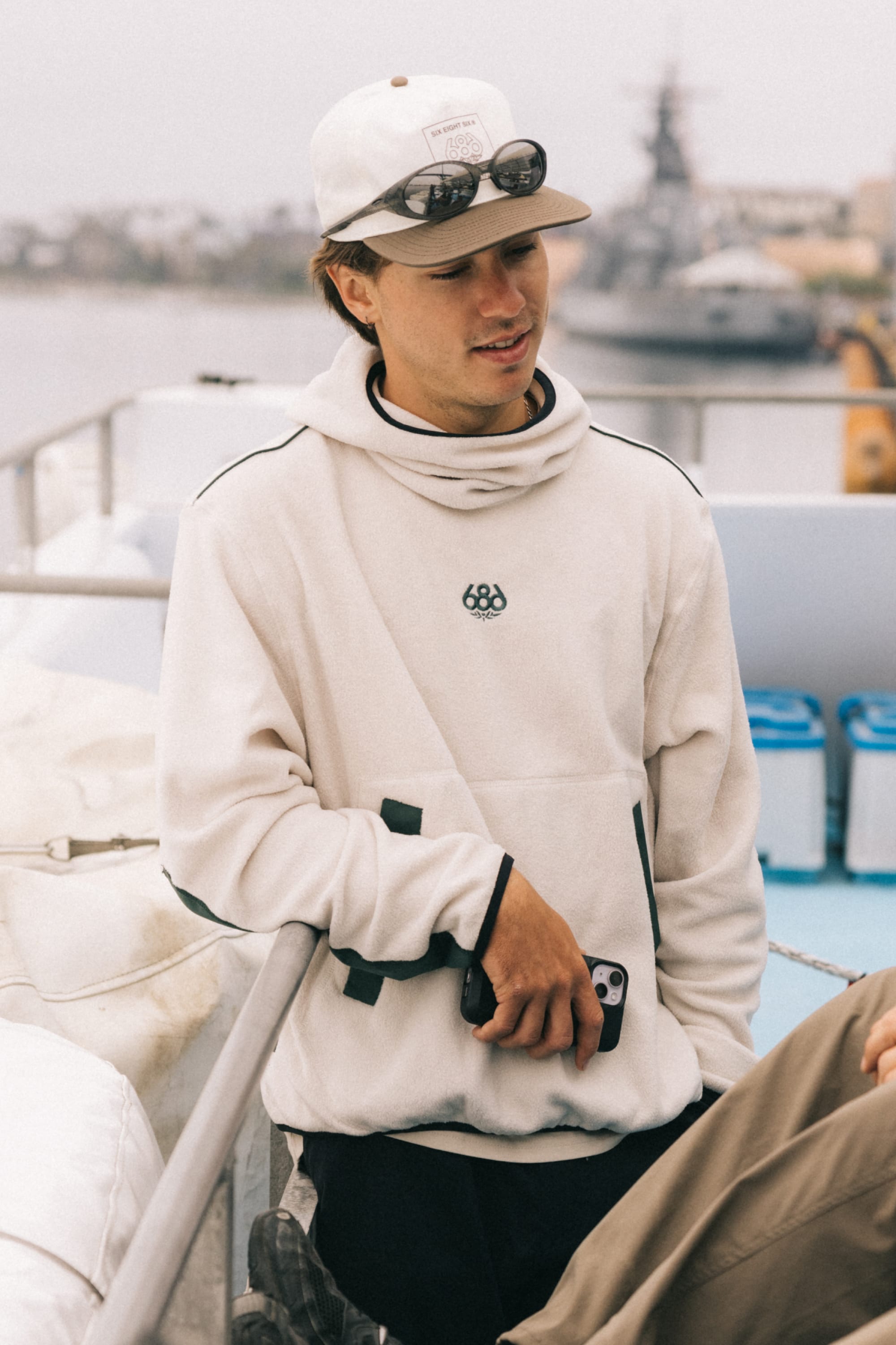 ラクビ 686 Men's Fox Racing Waterproof Hoody – 686.com